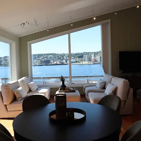 Panoramic Harbour View * Tromsø